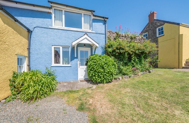 Smithies Cottage - Two Bedroom House, Sleeps 4