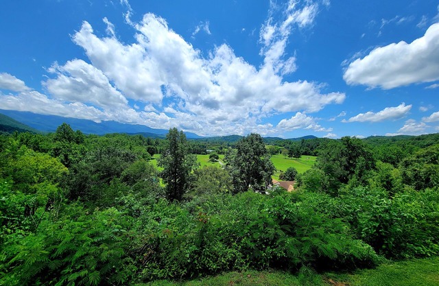 Smokin Sunset couples romantic getaway.