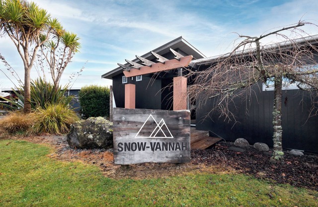 Snow-Vannah - Ohakune Holiday Home