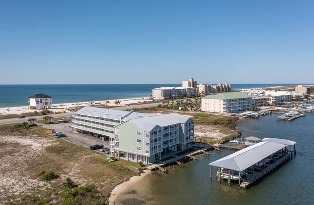 Snowbirds Welcome|Waterfront|Boat Slips|Sleeps 6!