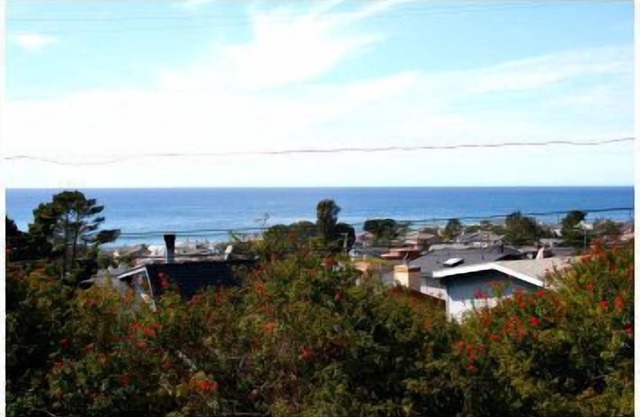 Snug Harbor: 3 BR, 2 BA House in CAMBRIA, Sleeps 6