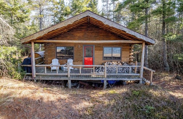 Snug UP: Autumn Colors, Cool Breezes & Lakeside Fires