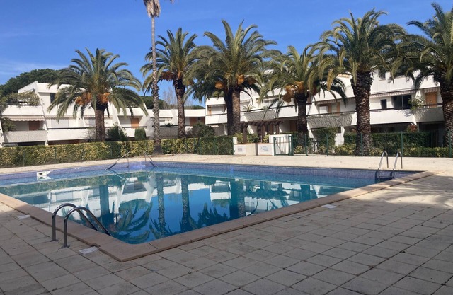 Sol-y-Days les Cyprianes, apartment with pool