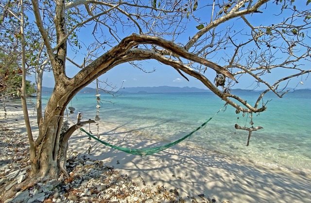 SOLE RESORT Private Island with 19 Beachfront Bungalows, WiFi, A /C Restaurant