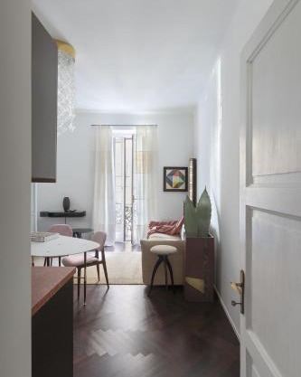 Sophisticated Milan Apartment with Italian Charm