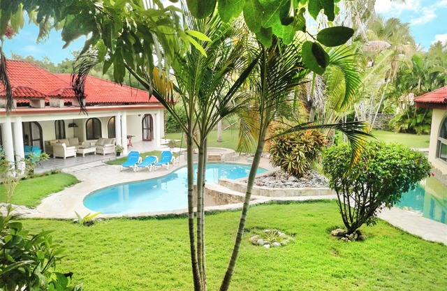 SOS 7BR Secluded Elegance Villa +Free Bonus