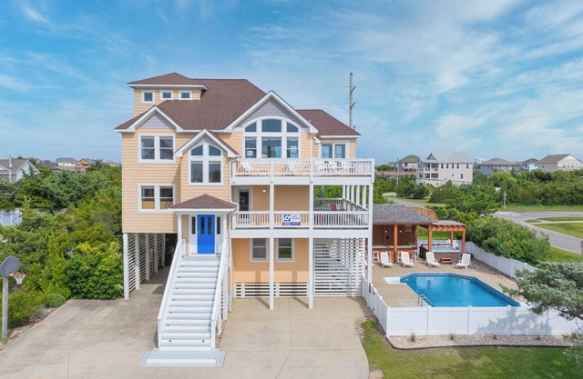 Soundside Dog Friendly Home w/Pool, Hot Tub, Game Room, Tiki Bar, Public Dock