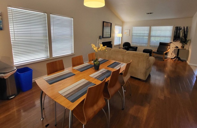 South Davis Large Townhouse 4 BR/2BA