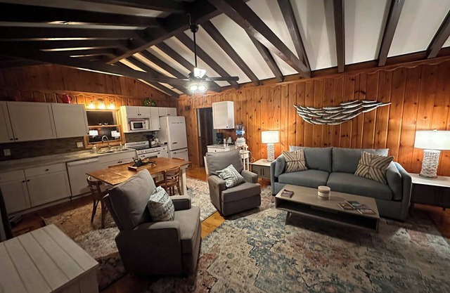 South Shore Resort - The Sparrow