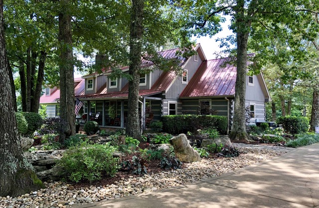 Southern Country "Cowboy" Hospitality at the Twin Oaks Guest Ranch Nashville TN