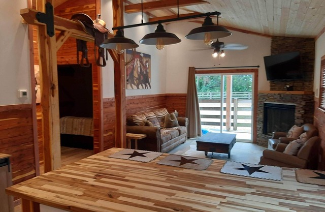 Southern Country "Cowboy" Hospitality at the Twin Oaks Guest Ranch Nashville TN