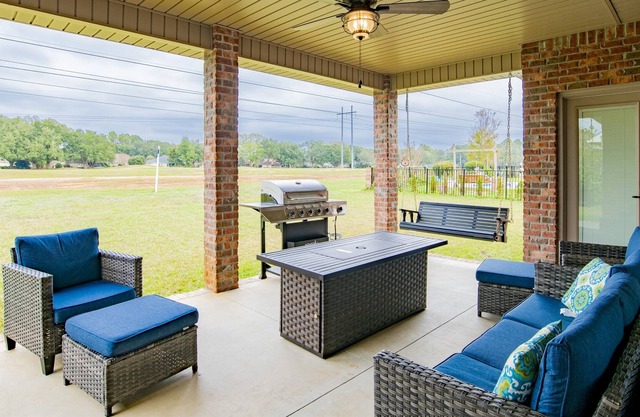 Southfork~Golf community in Pace