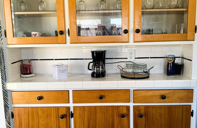 Southside hidden gem! Close to DT and airport