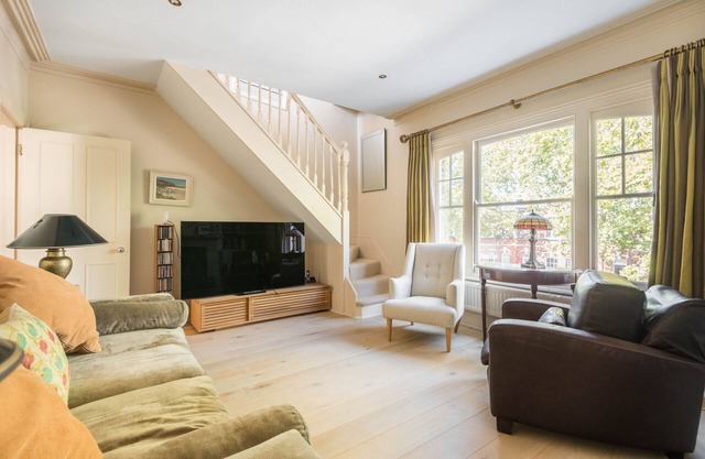 Southwest Rooftops - Two Bedroom Apartment, Sleeps 5