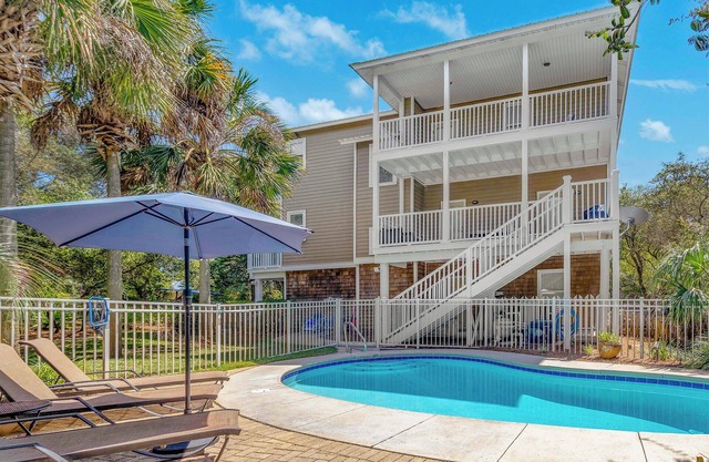 SPA 30A - 30A Home, Heated Private Pool, Walk to Beach + Restaurants!