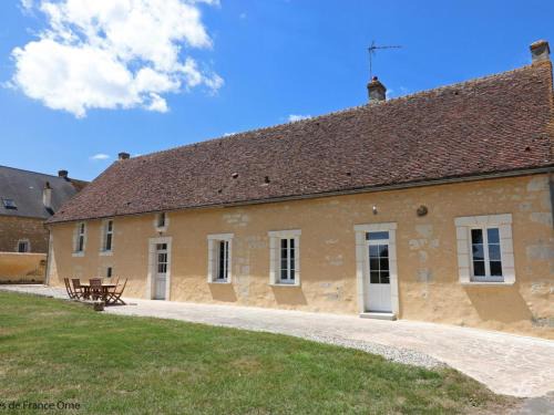 Spacieuse longère 10 personnes avec jardin et spa en option - FR-1-497-138