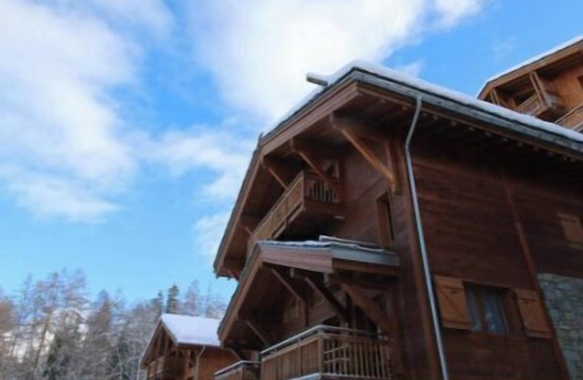 Spacieux 8/10 Dans Chalet - Superbe VUE et Piscine - à 150 M DES Pistes