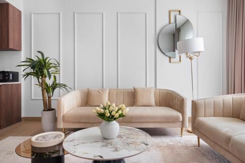 Spacious 1 bed in La Mer - 1 min to the beach