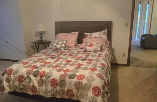 Spacious 1 BR Apartment close to Downtown Bismarck