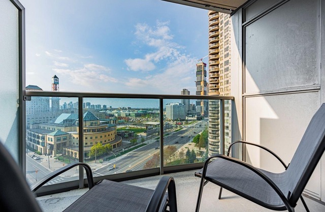 Spacious 1BR+1WR Apartment with Balcony