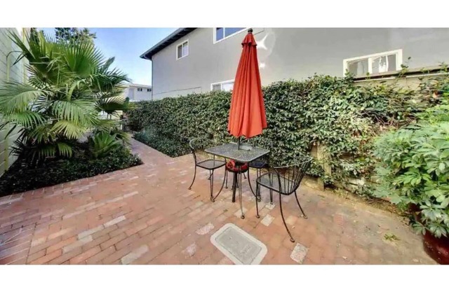 Spacious 2 bedroom Entire Apartment Unit #10