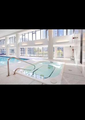 Spacious 2 Bedroom plus Den, 2 Bath, Sleeps 5 with Balcony and Lakeview Downtown Toronto Condo