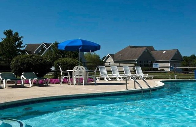 Spacious 2 BR/2 Bath Condo w pool, golf near Bethany Beach