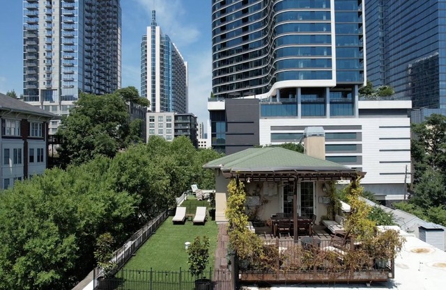 Spacious 2-Story Luxury Penthouse & Private Terrace