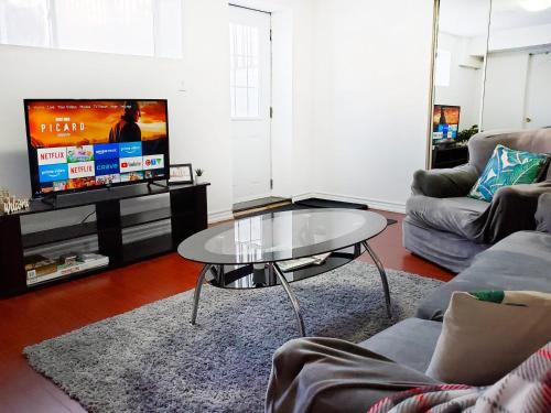 Spacious 2BR Apartment, Large Kitchen, Parking Included