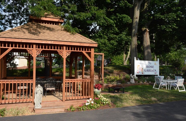 Spacious 2nd Floor Flat