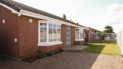 Spacious 3 Bedroom 2 Bathroom