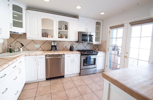 Spacious 3B2B + Loft