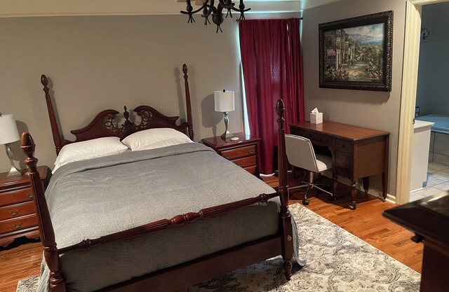 Spacious 3BR Perfect for Work & Relaxation