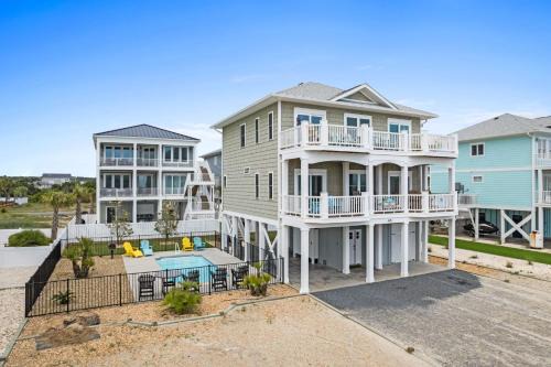Spacious 4 Bedroom Cuckoos Nest in Ocean Isle Beach, NC Pool and Elevator