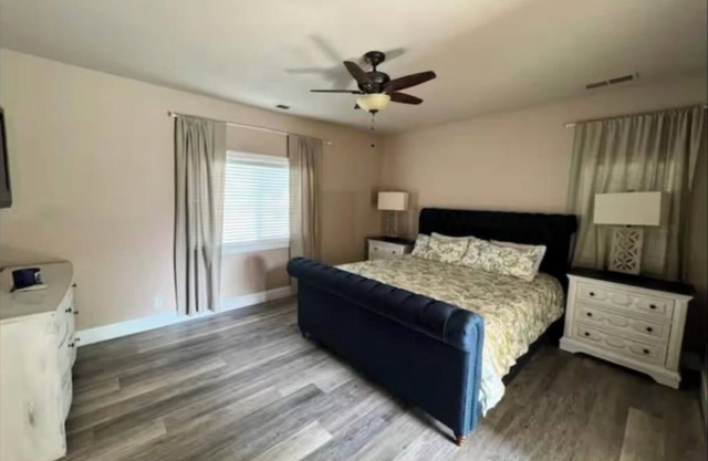 Spacious 4-Bedroom House With AC In Chico
