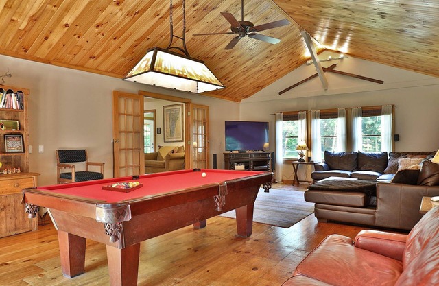 Spacious 4BR/5 Bath Home - Hot Tub/Pool Table/Ample Private Outdoor Space!