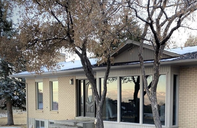 Spacious 5-bed, near Dinosaur National Monument, Green River!