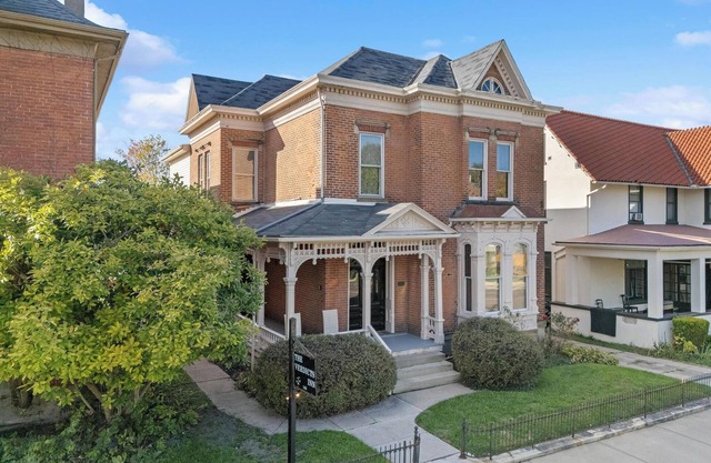 Spacious 5-bedroom, 2 bath historical house, just 8 minutes from WEC.