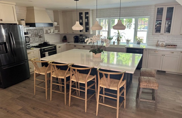 Spacious 5-bedroom home with state of the art kitchen in charming Cape May