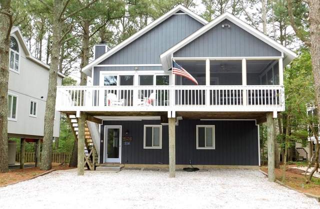 Spacious 5BR Dog-Friendly Home – Walk to Private South Bethany Beach