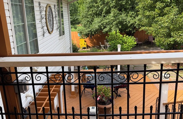 Spacious 7 bedroom house with WiFi, fitness room in brilliant Omaha.