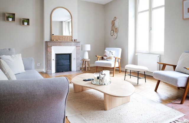 Spacious apartment - 7 people - City center