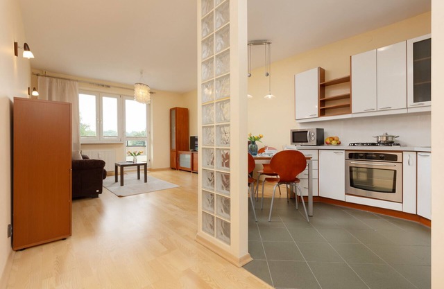 Spacious Apartment Pruszkow by Renters