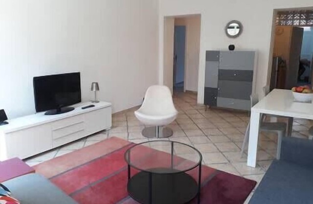 Spacious Appartment Wifi Next To The Port