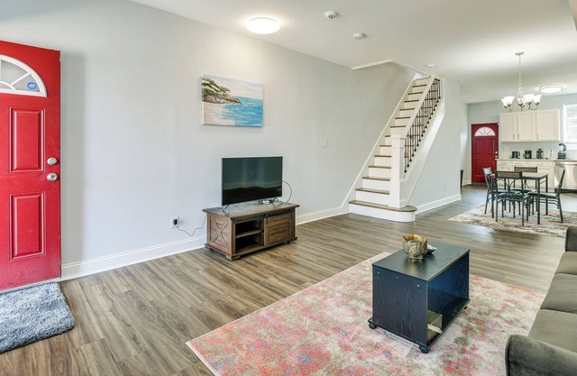 Spacious Baltimore Row House w/ Deck + Fenced Yard