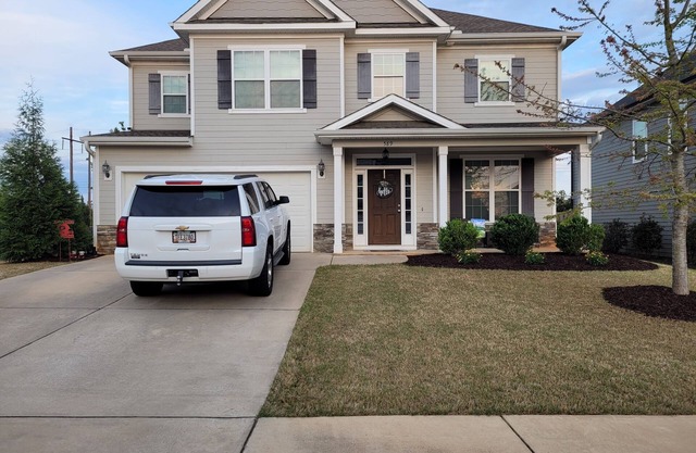 Spacious Beautiful home for Masters