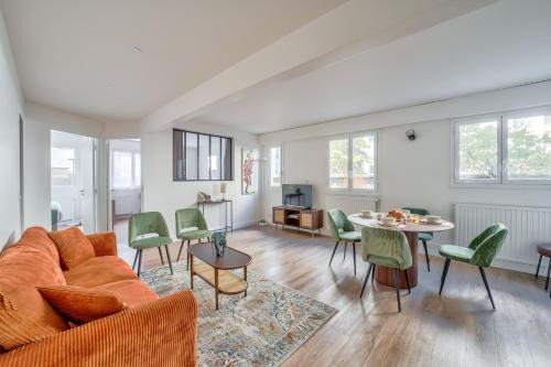 Spacious & Bright 2BR Apartment - Heart of 15th