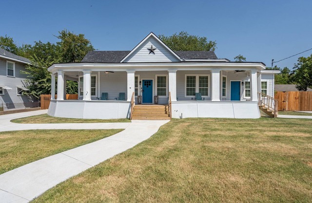 Spacious but cozy home located close to Lake Texoma, Choctaw and WinStar Casino!