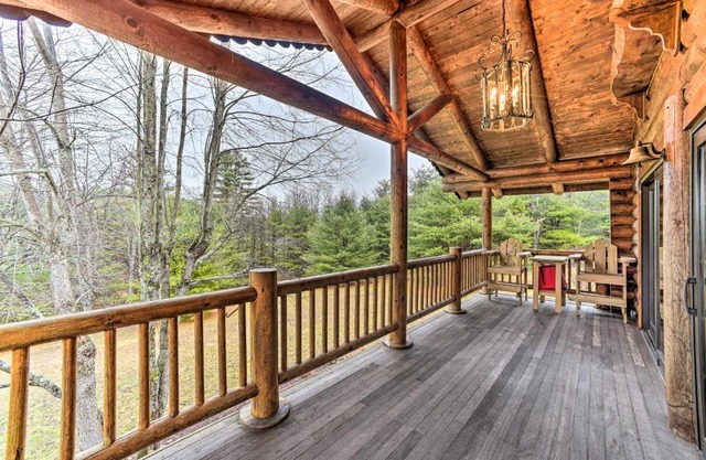 Spacious Cabin with Decks Near Saratoga Springs
