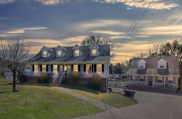 Spacious, Centrally Located Southern Charmer!